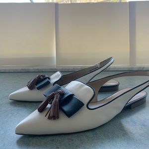 Ann Taylor flat sling backs with tassel, size 9 1/2, navy and white